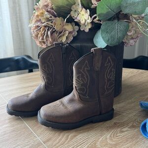 Toddler Masterson’s cowboy boots
